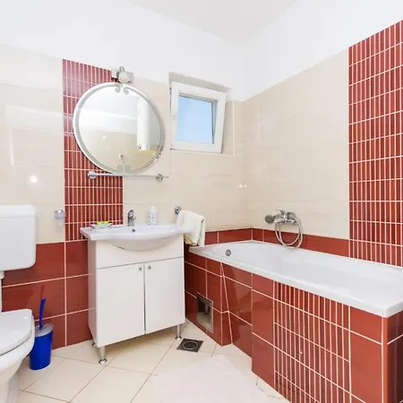 Rosea Apartman Slatine